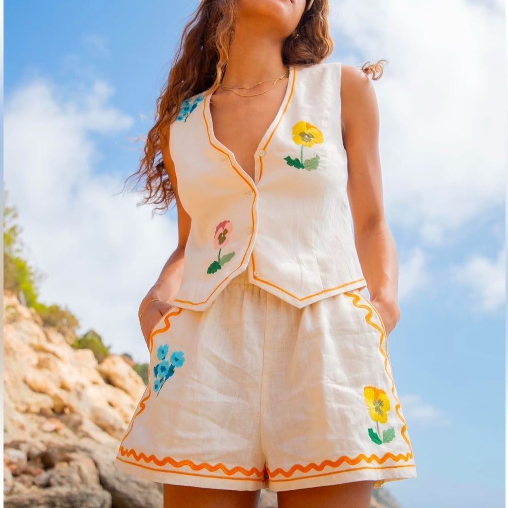 NWT VRG GRL x Astrid Wilson Fleuriste Linen Vest and Shorts SET